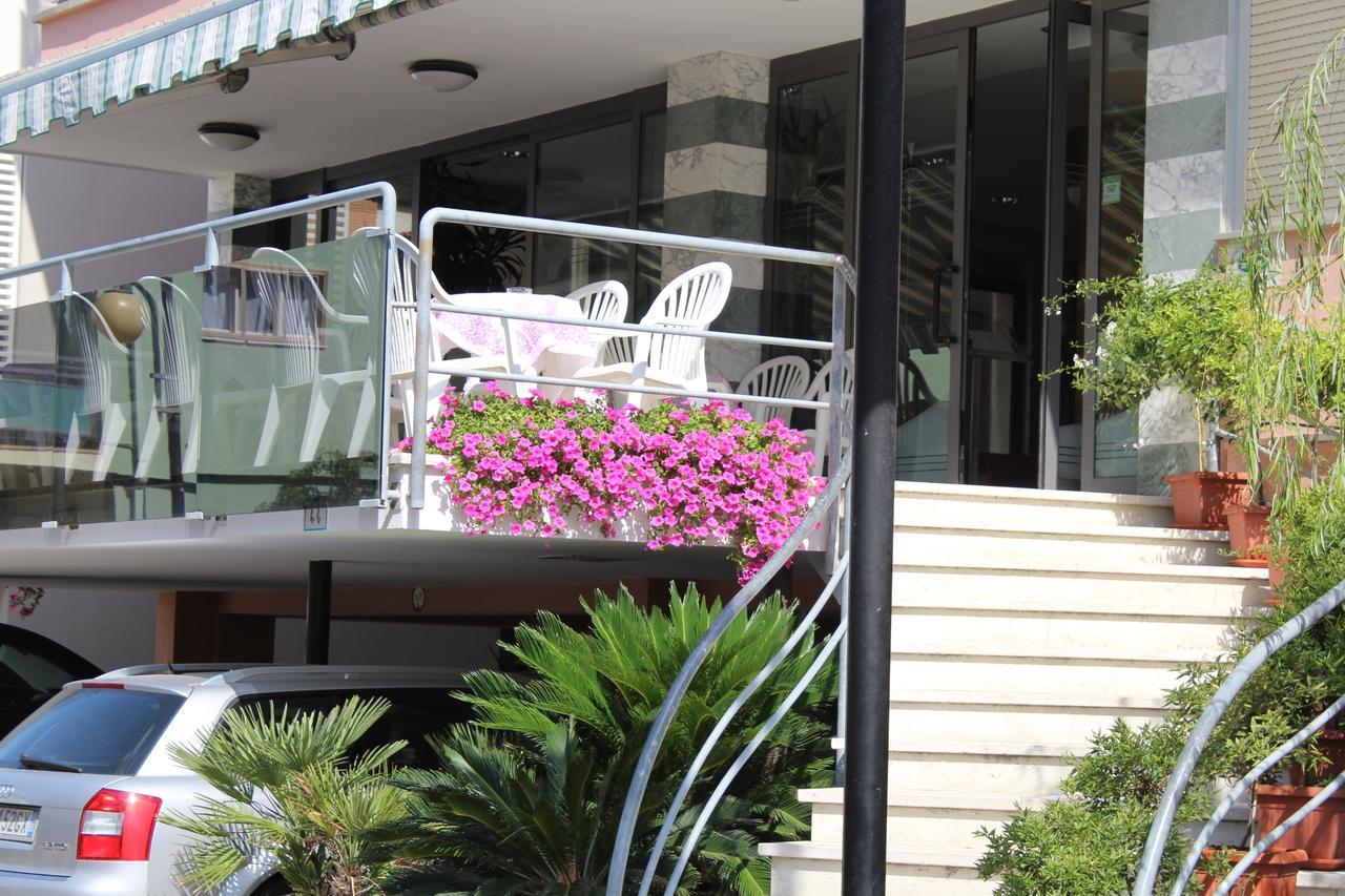 Hotel American เบลลาเรีย-อีเจอา มารีนา ภายนอก รูปภาพ